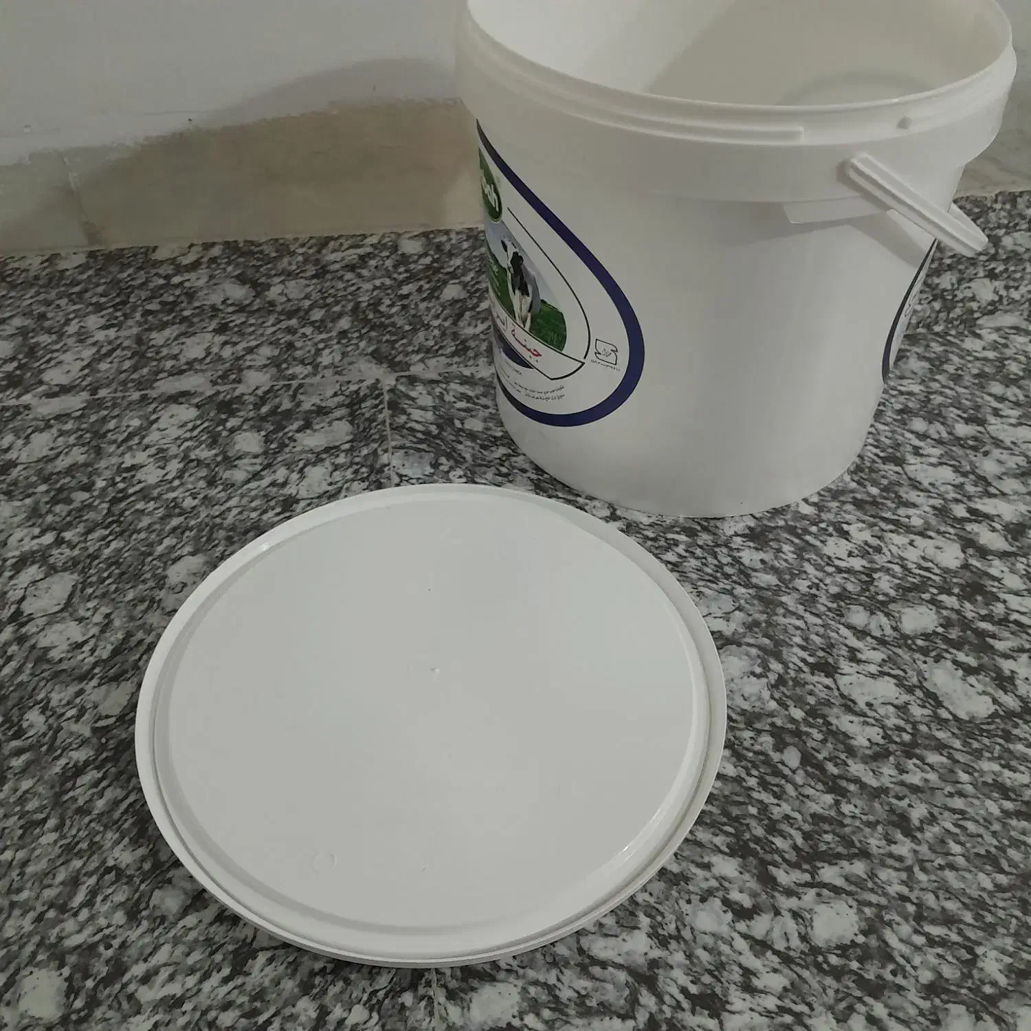 سطل در دار دسته دار|ظروف نگهدارنده، پلاستیکی، یک‌بارمصرف|رباط‌کریم, الارد|دیوار