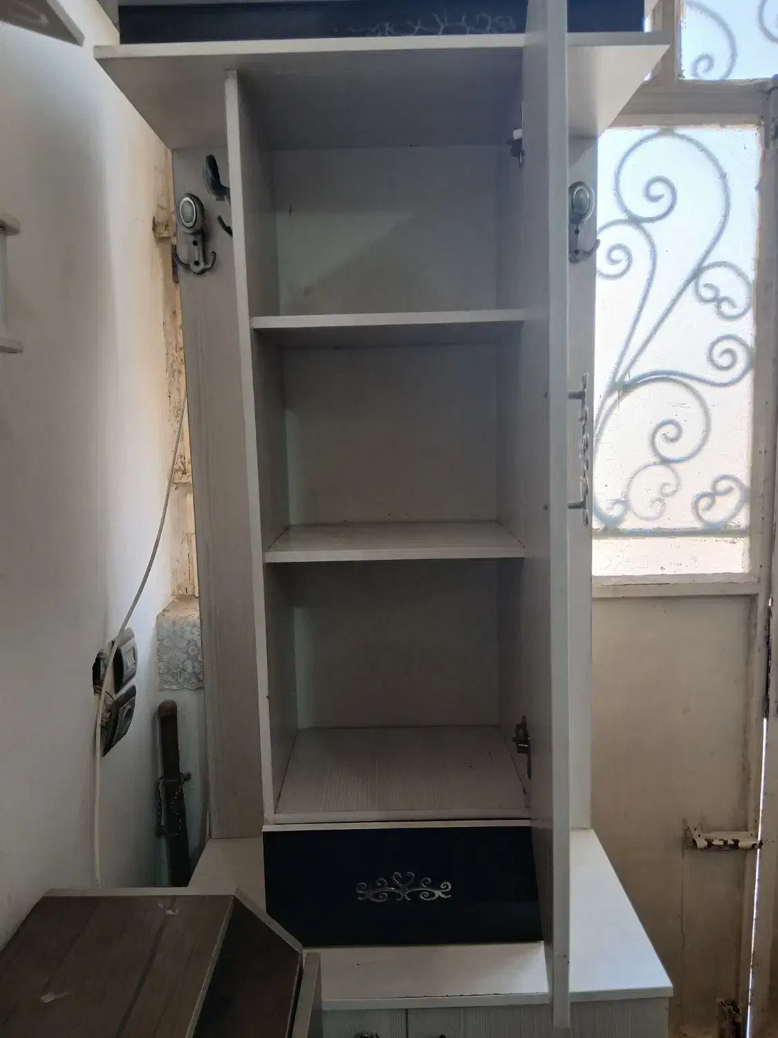 جاکفشی|جاکفشی، کمد، دراور|زابل, |دیوار