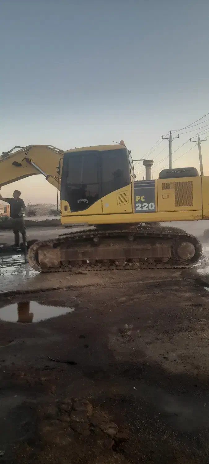 بیل کوماتسو ۲۲۰|خودرو سنگین|بندر ماهشهر, |دیوار