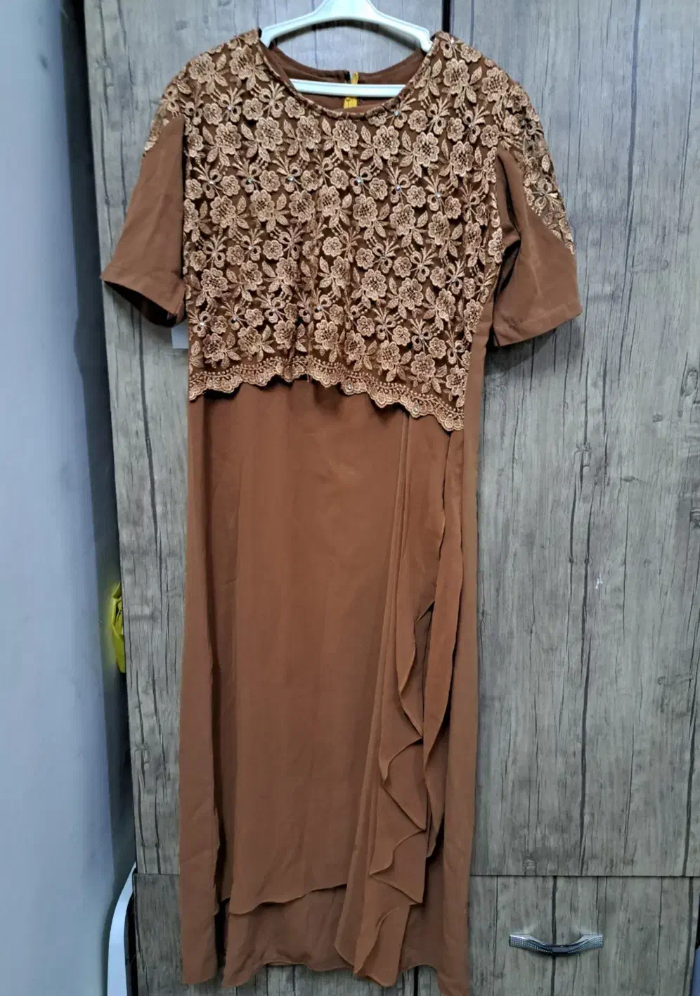 لباس مجلسی|لباس|جهرم, |دیوار