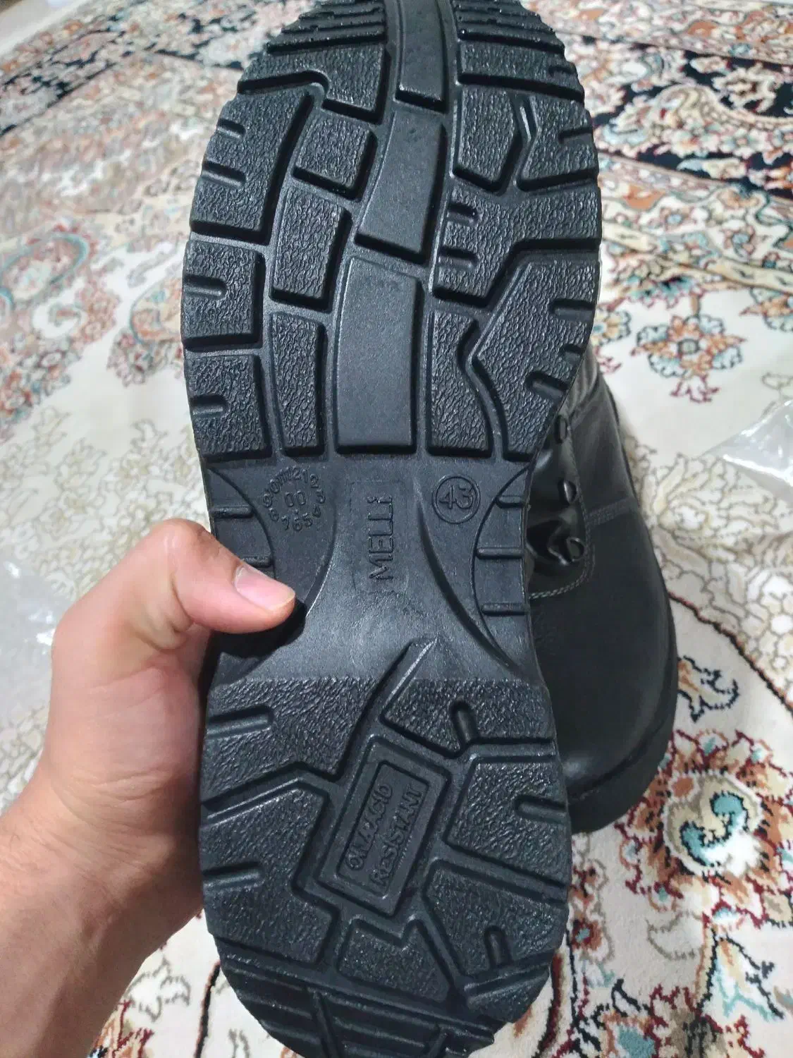 کفش ایمنی(کار)بارویه چرم و سرپنجه کامپوزیت سایز ۴۳|کیف، کفش، کمربند|خرم‌آباد, |دیوار