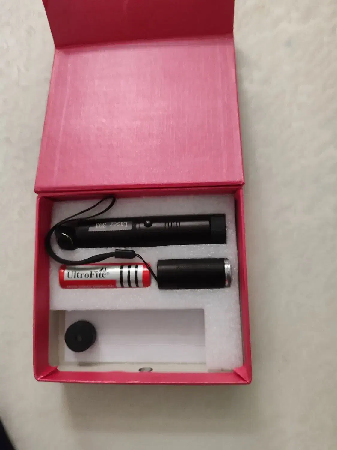 لیزر سبز|اسباببازی|لامرد, |دیوار