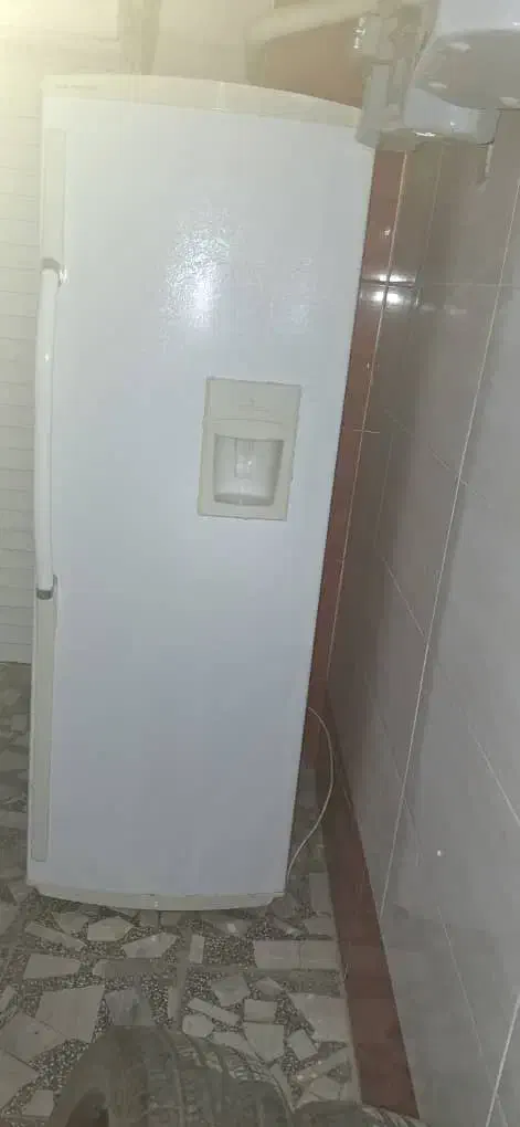 یخچال الکترو استیل تمیز|یخچال و فریزر|اصفهان, ملک‌شهر|دیوار