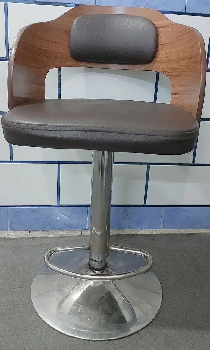 صندلی ،چرم و چوب اُپن|صندلی و نیمکت|شوشتر, |دیوار