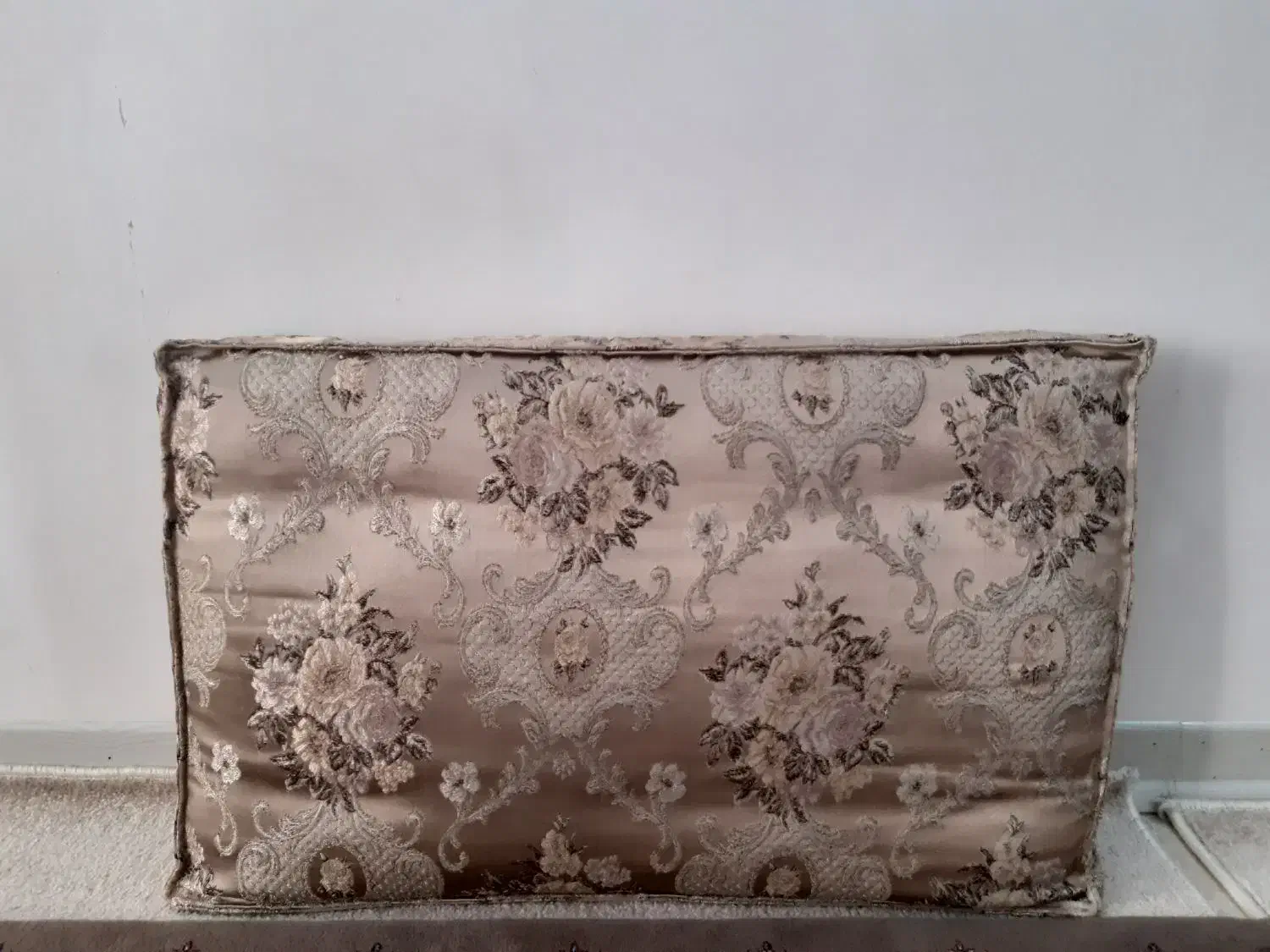 پشتی|پشتی|قدس, شهر‌قدس|دیوار