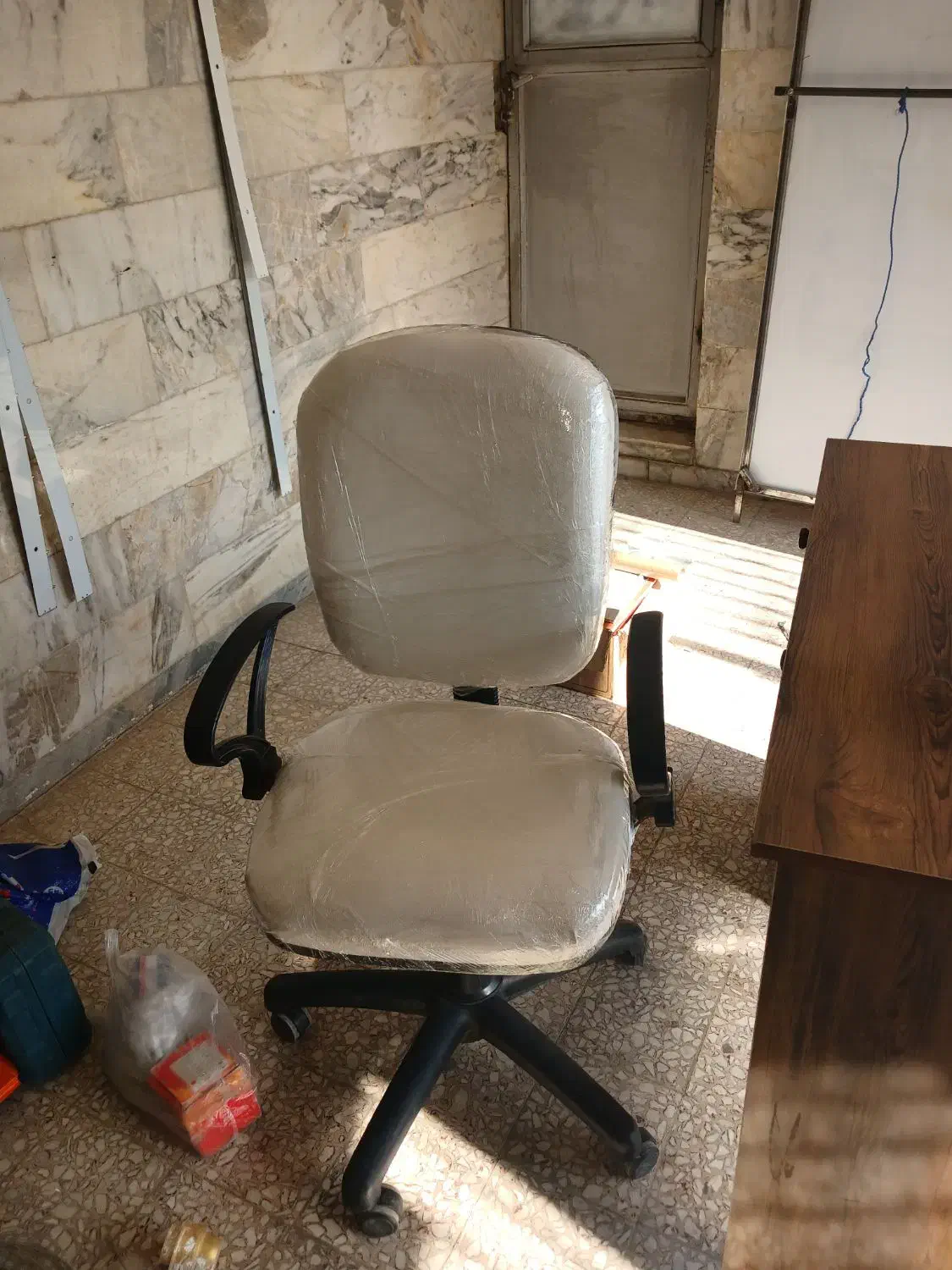 میز تحریر کامپیوتر با صندلی گردان نو استفاده نشده|میز تحریر و کامپیوتر|کرمانشاه, |دیوار