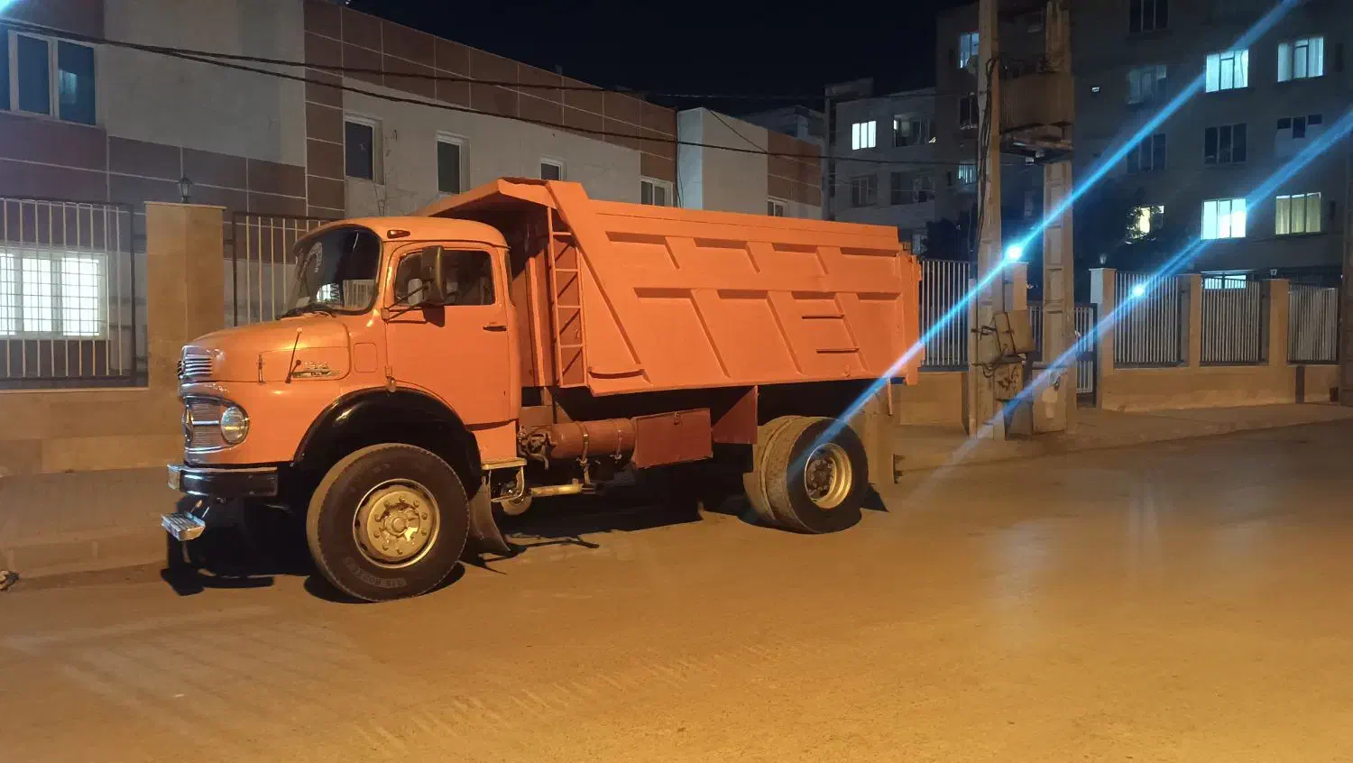 حمل و نقل نخاله و ماسه شن وپوکه با بیل تراکتور|خدمات حمل و نقل|کرمانشاه, |دیوار