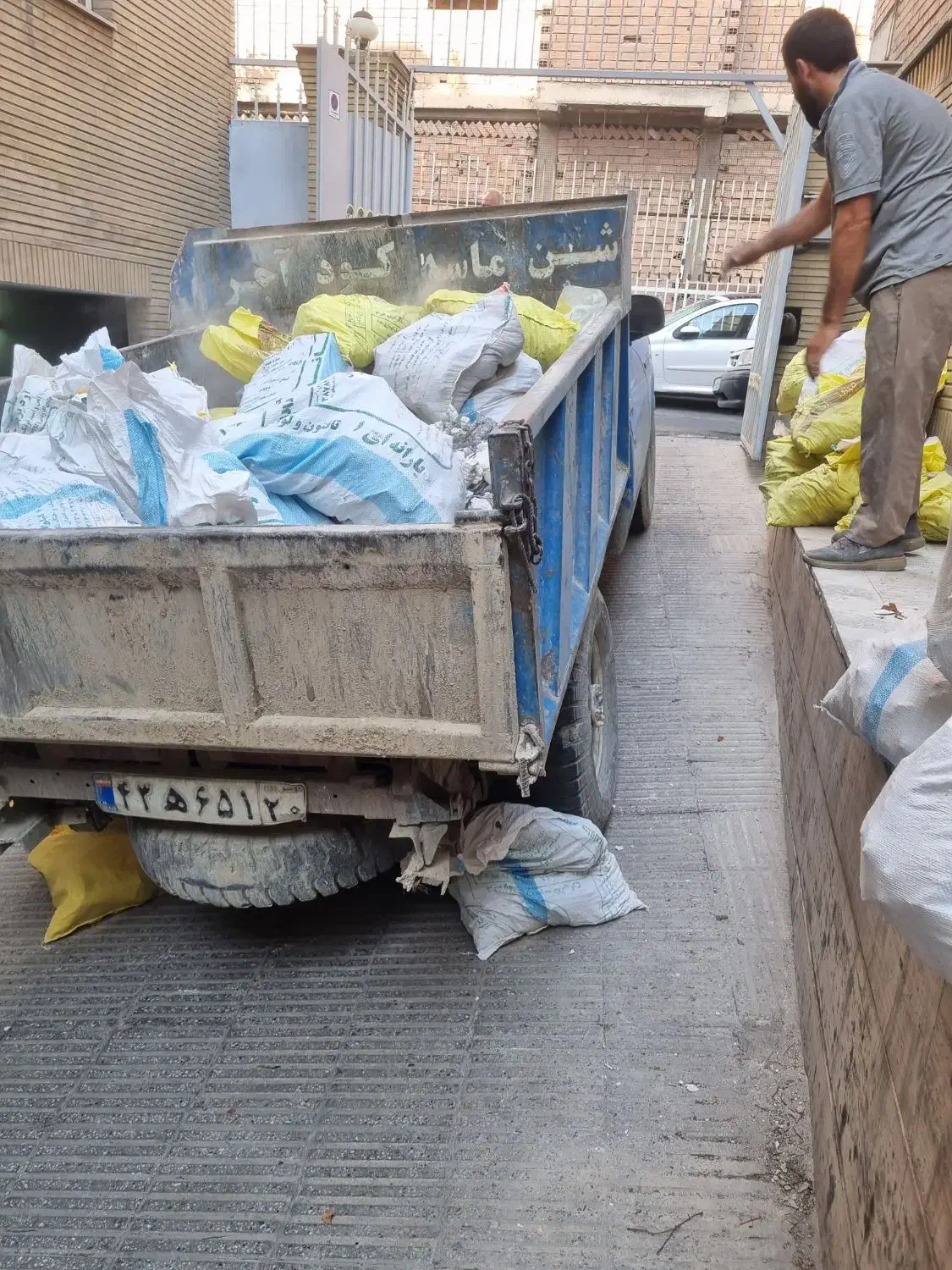 نیسان کمپرسی حمل نخاله کیسه و فله|خدمات حمل و نقل|تهران, قیطریه|دیوار