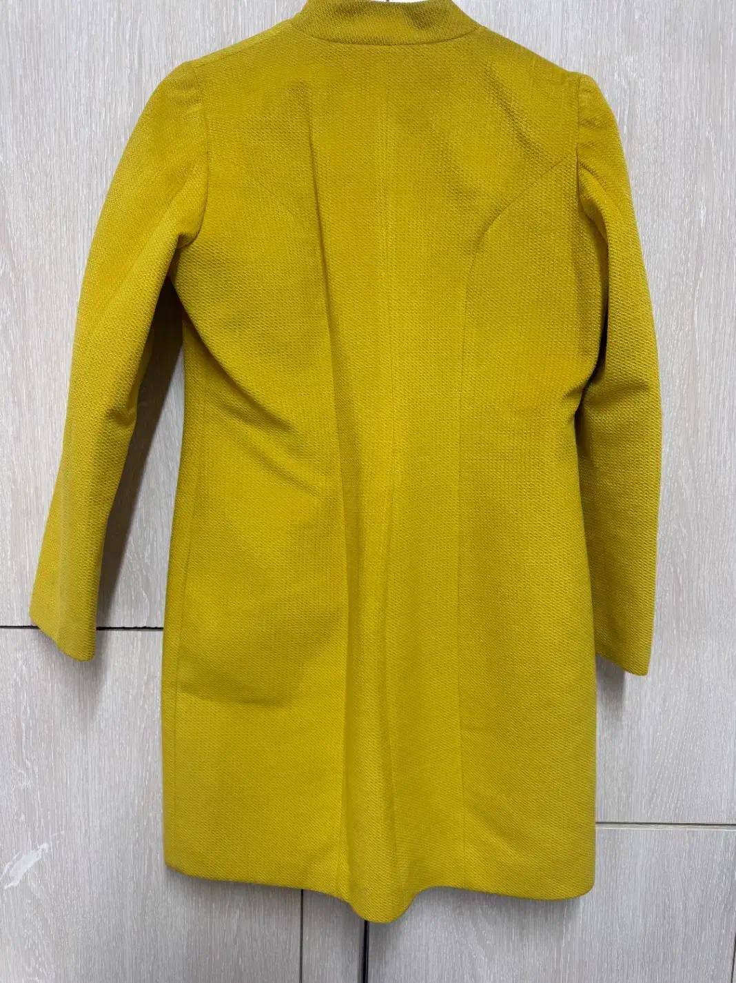 پالتو|لباس|مشهد, گوهرشاد|دیوار