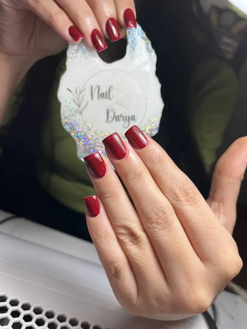 کاشت ناخن فقط ۳۰۰ در کنارش ژلیش پا رایگان|خدمات آرایشگری و زیبایی|اردبیل, |دیوار