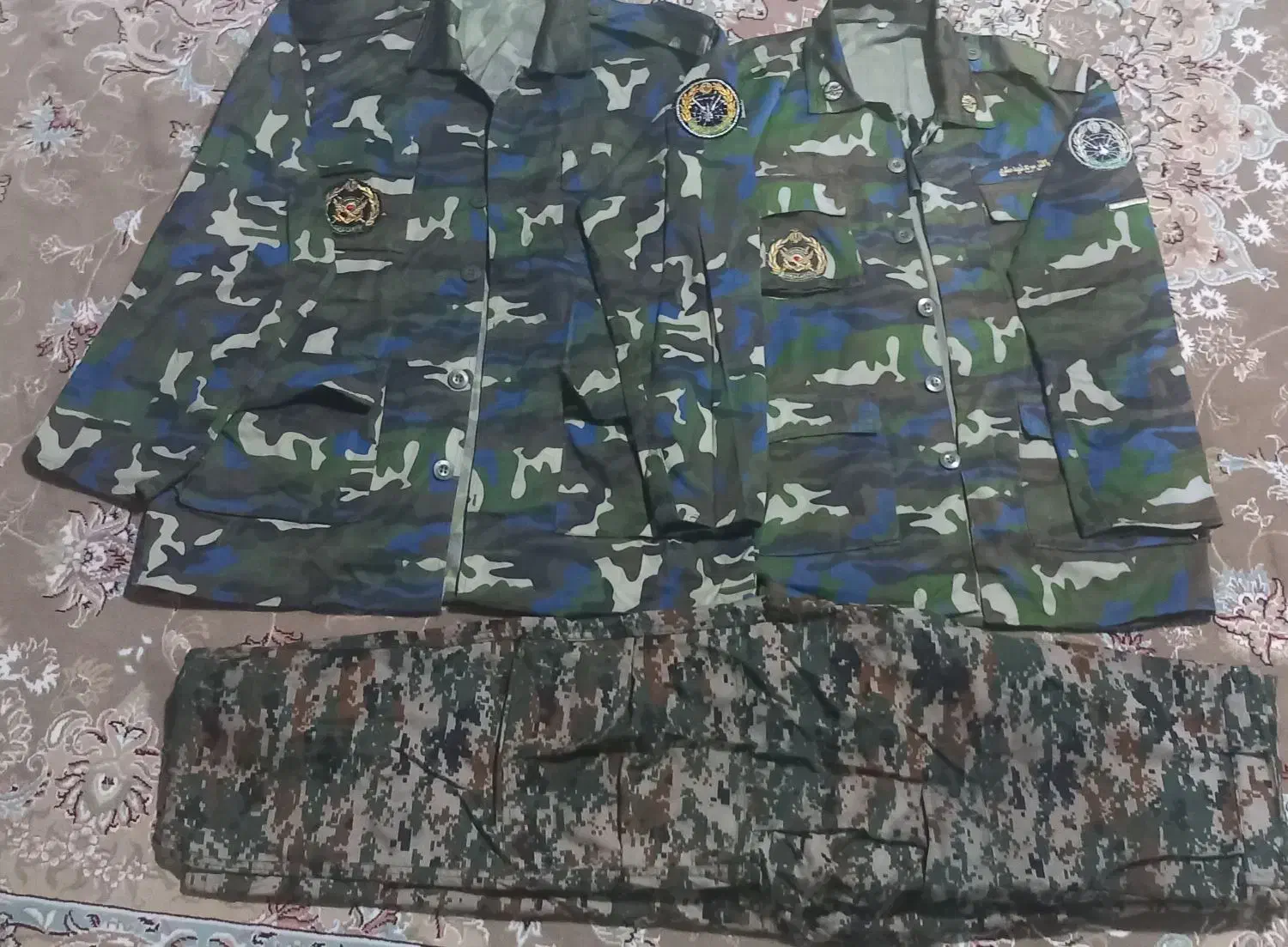 لباس سربازی|لباس|قرچک, میرزائی شمالی|دیوار