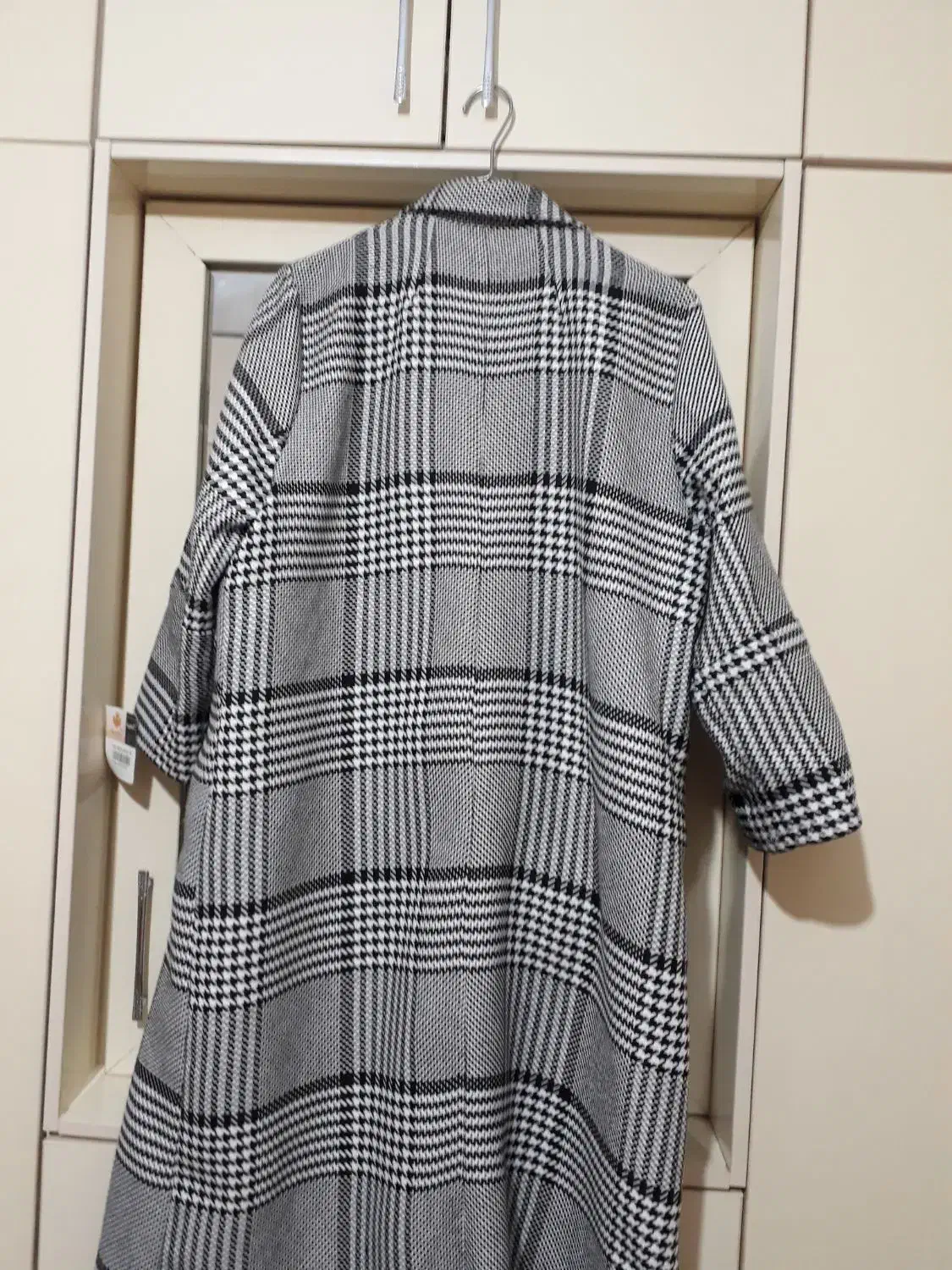 پالتوی نو|لباس|پاکدشت, پاکدشت (مامازند)|دیوار