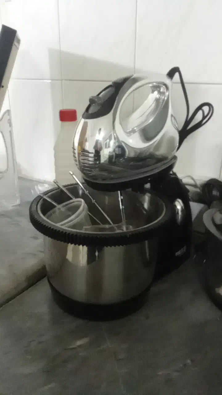 همزن برقی کاسه دار نوی نو|سایر لوازم برقی|بیرجند, |دیوار