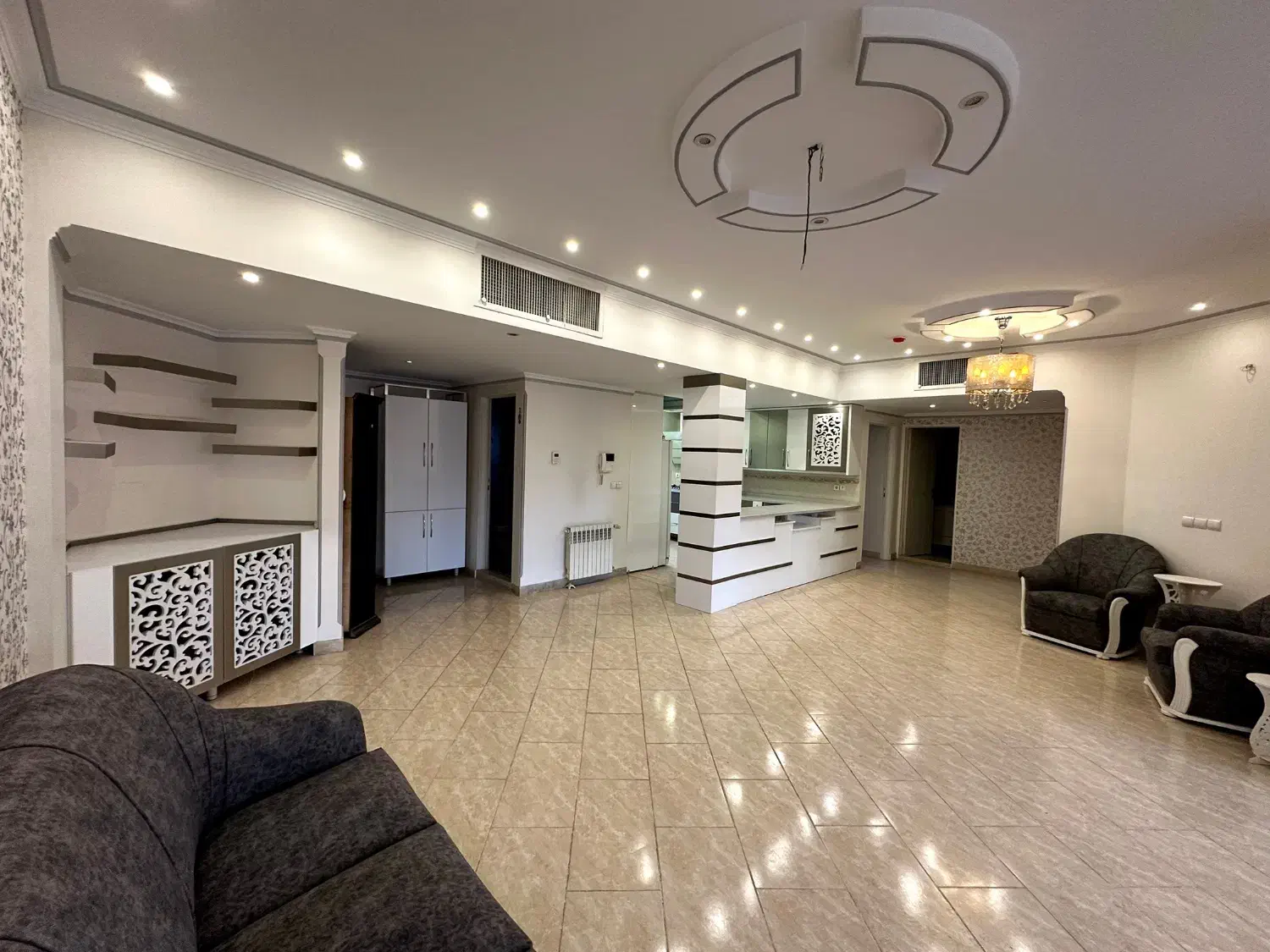 ۱۴۵ متر /سه خواب/ نورگیر /بهترین لوکیشن شهرکOPG