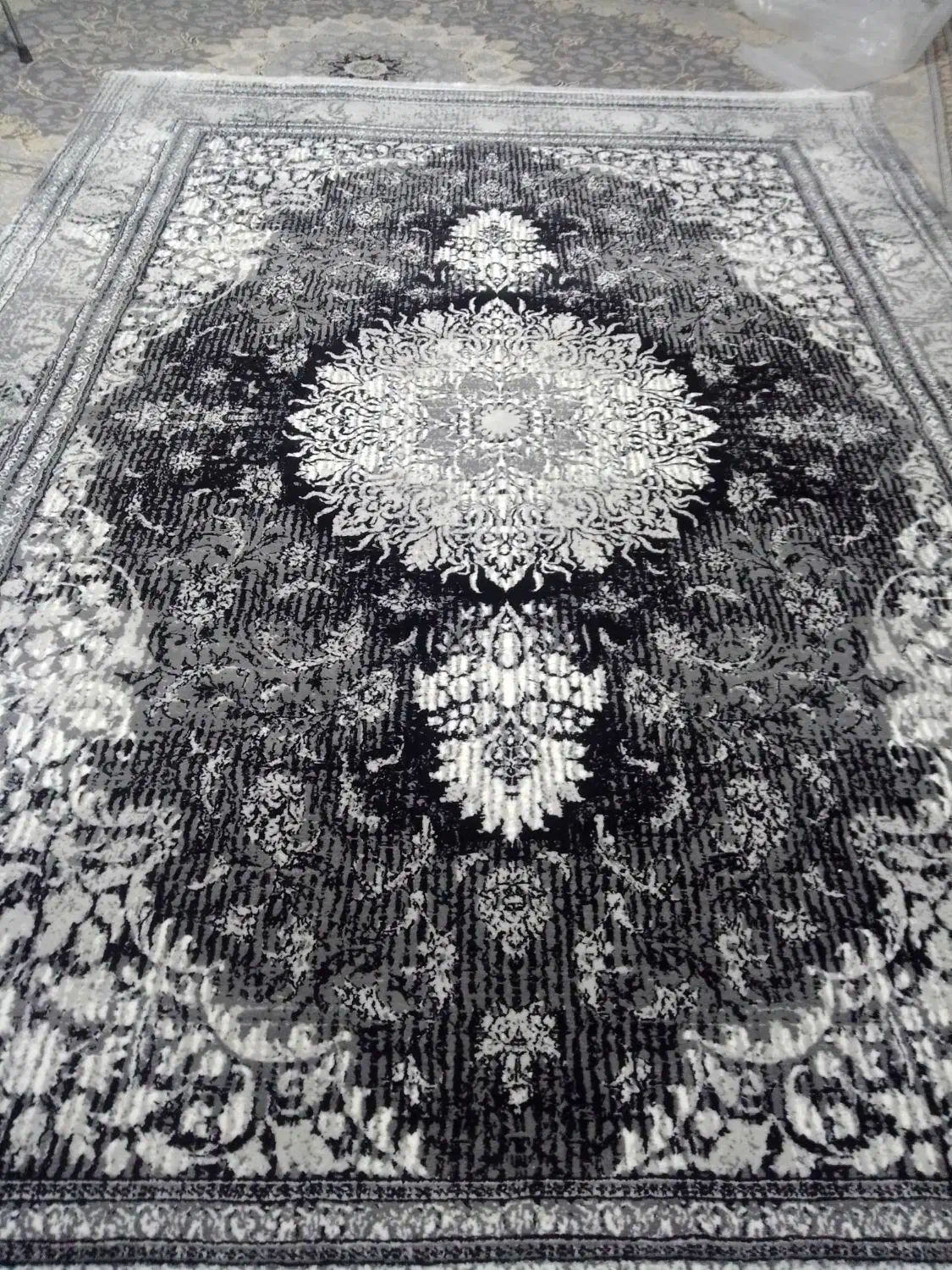 فرش|فرش|نیشابور, بنیاد شهید|دیوار