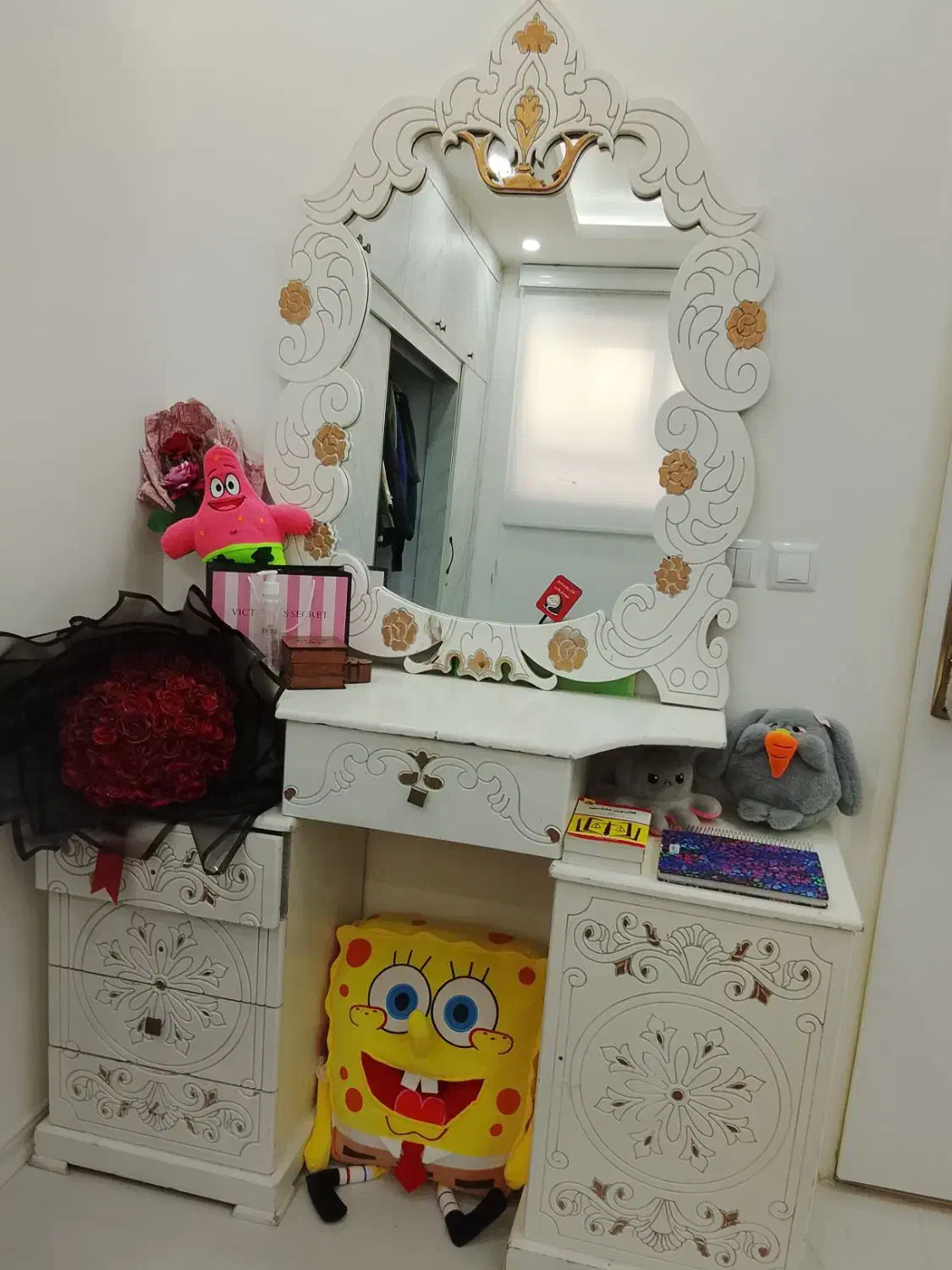 میزآرایشی|آرایشگاه و سالنهای زیبایی|اردبیل, |دیوار