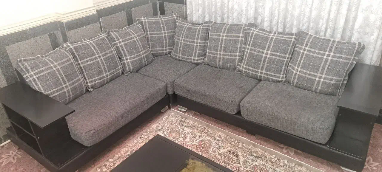 مبل ۸ نفره راحتی کم کارکرده|مبلمان خانگی و میز عسلی|قرچک, زیبا شهر|دیوار