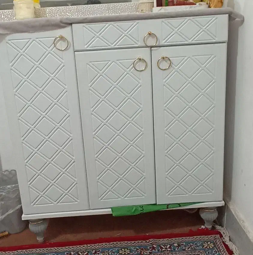 جاکفشی|جاکفشی، کمد، دراور|بم, |دیوار