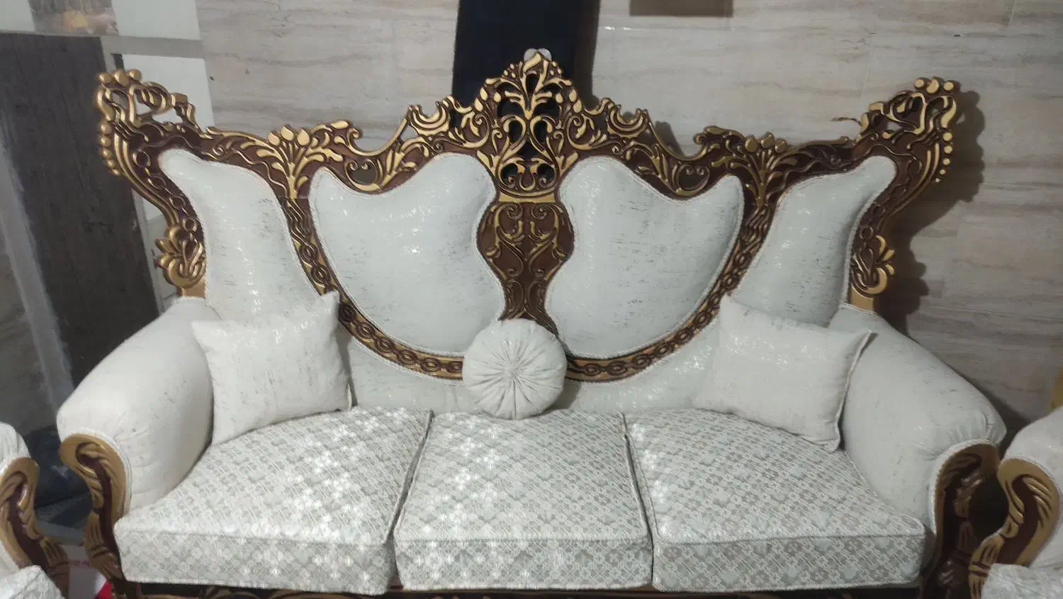 تعمیرات مبل در منزل|خدمات پیشه و مهارت|کاشان, دروازه فین|دیوار