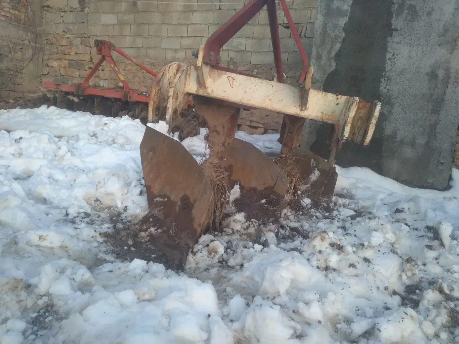 گاوآهن|ماشینآلات صنعتی|گرمخان, |دیوار