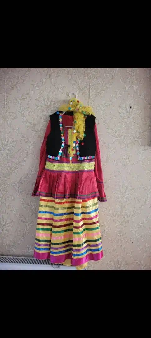 لباس محلی گیلانی|لباس|خرم‌آباد, |دیوار