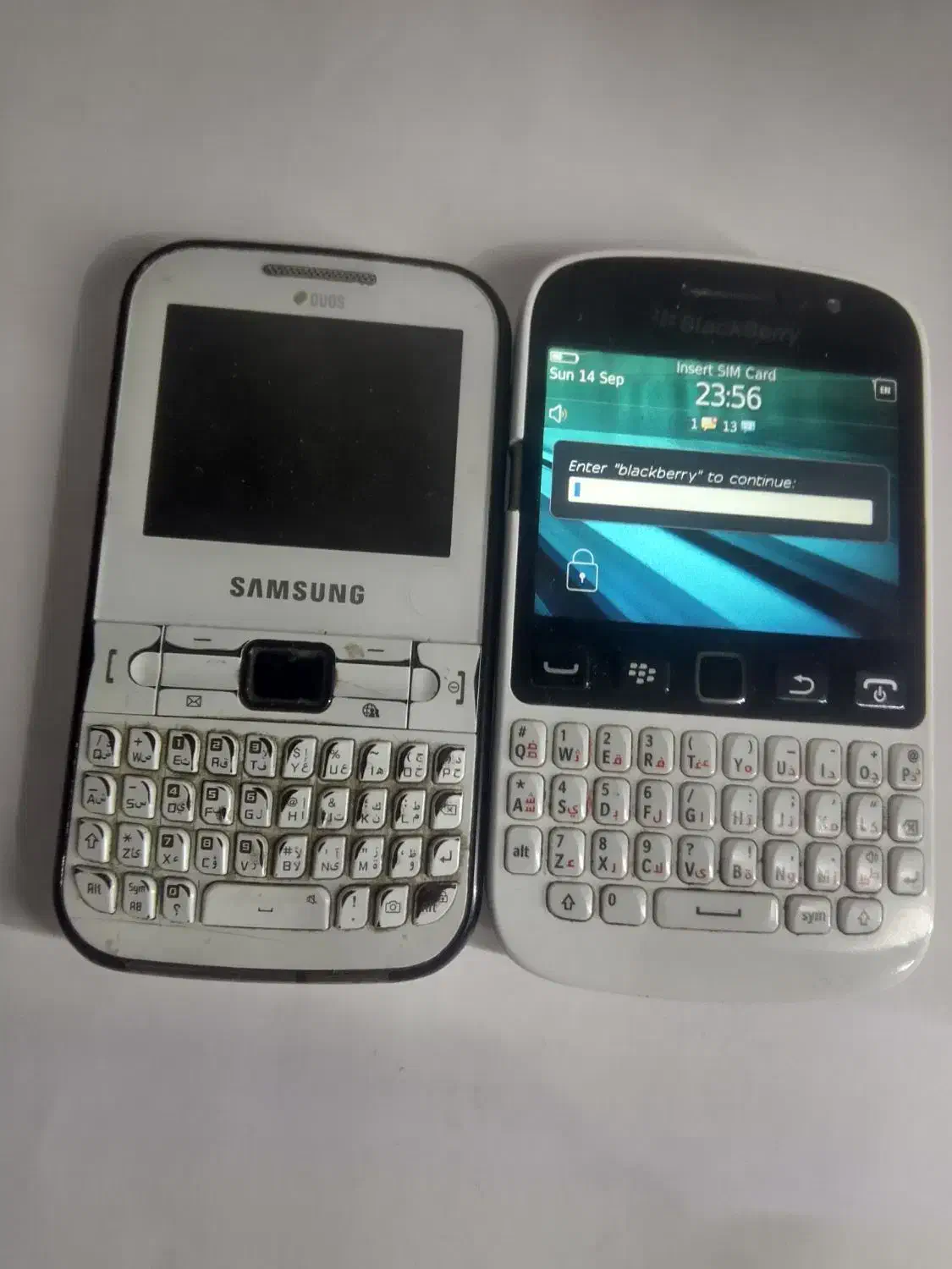 گوشی کلکسیونی|موبایل|ری, شهادت|دیوار