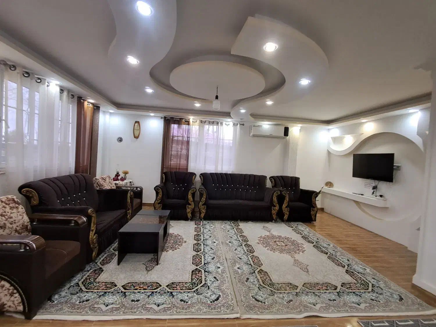 اجاره ویلا روزانه|اجارهٔ کوتاهمدت ویلا و باغ|رشت, گلسار|دیوار