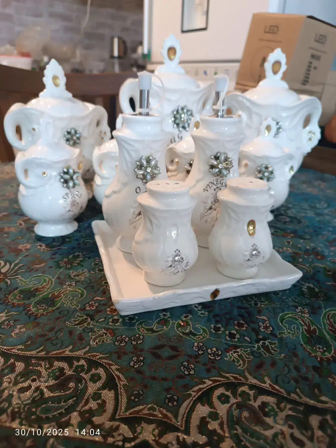 پاسماوری سرامیکی نگین دار در حد نو به قیمت ارزون|ظروف سرو و پذیرایی|گنبد کاووس, |دیوار