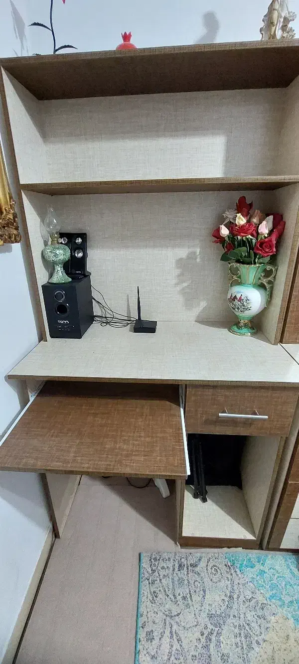 میز کامپیوتر یا میز تحریر|میز تحریر و کامپیوتر|رشت, حومه رشت|دیوار