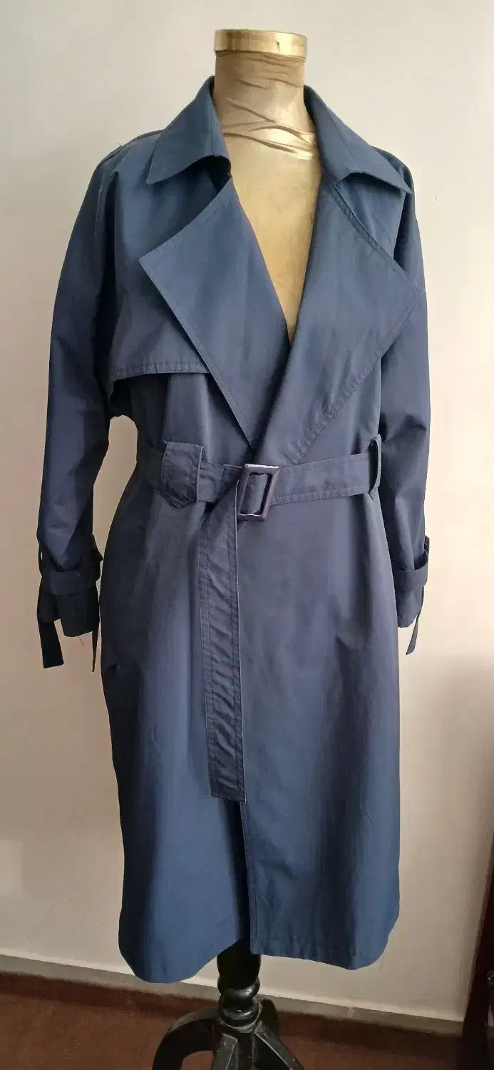 پالتو و مانتووبلند|لباس|اندیشه, اندیشه فاز ۲|دیوار