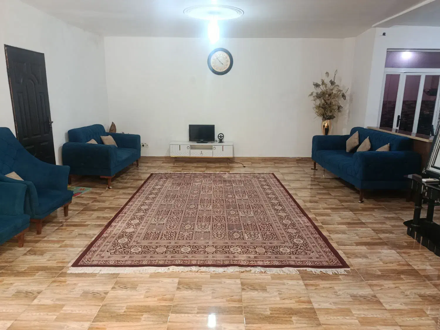 اجار۰ روزانه به مجردوخانواده|اجارهٔ کوتاهمدت آپارتمان و سوئیت|رشت, کوی عرفان|دیوار