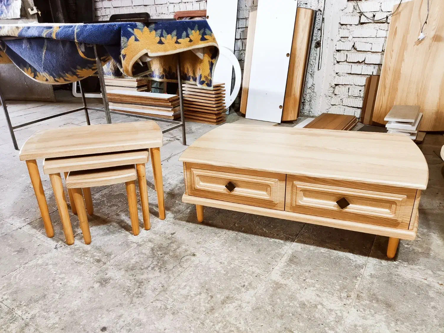 فروش انواع گلمیز میز تیوی و آینه کنسول و جاکفشی|مبلمان خانگی و میز عسلی|شیراز, گچی|دیوار