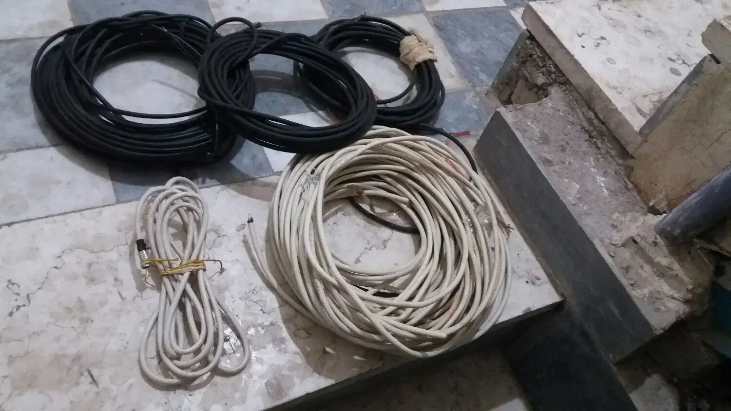 کابل آنتن تلویزیون|تلویزیون و پروژکتور|ایذه, |دیوار