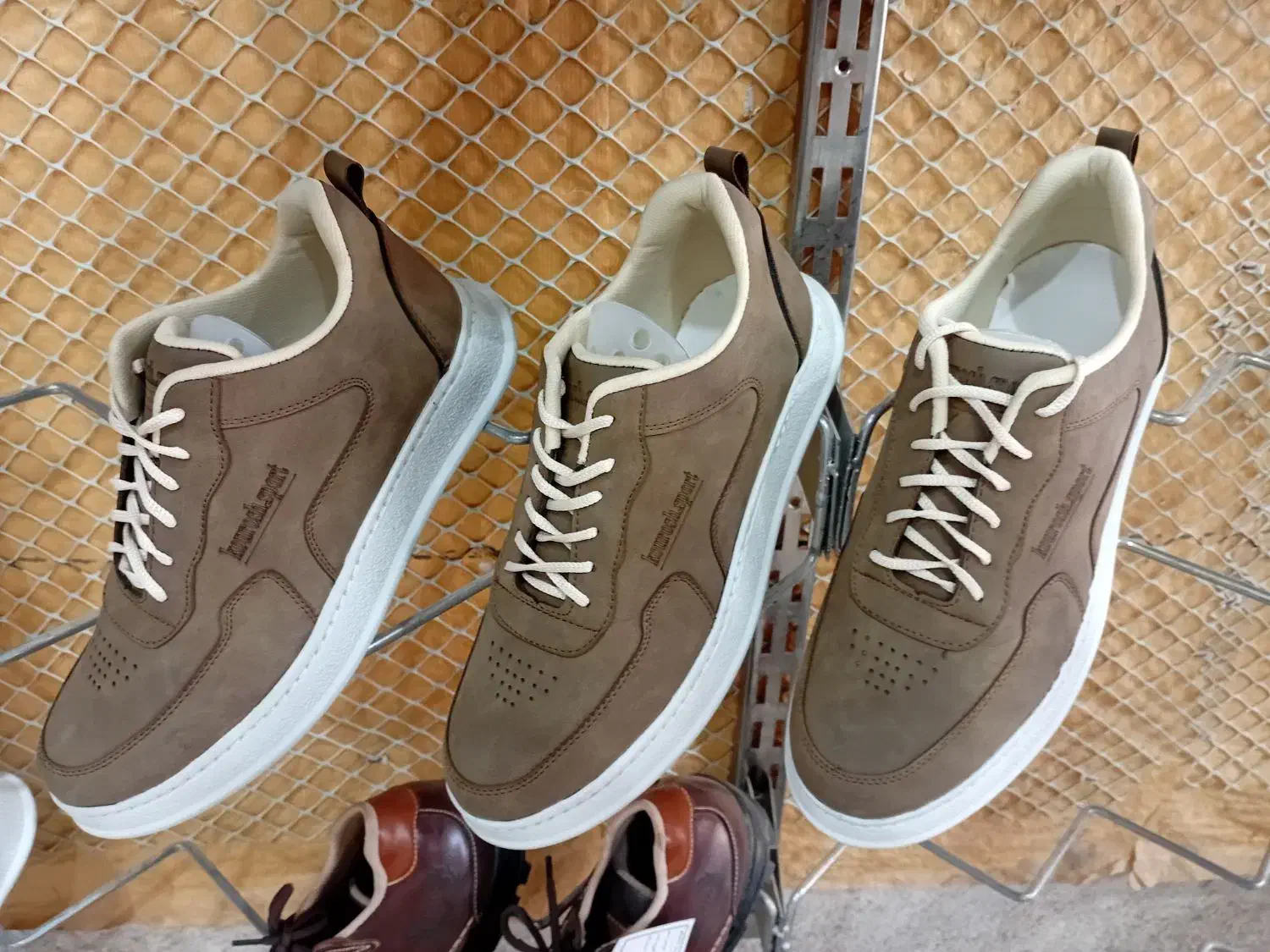 کفش اسپورت ۴۹۸ ت|کیف، کفش، کمربند|رفسنجان, |دیوار