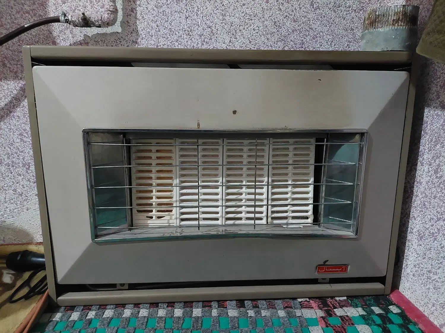 کولر آبی4هزار،بخاری دیواری،میز کامپیوتر و کامپیوتر|میز تحریر و کامپیوتر|کوه چنار, |دیوار