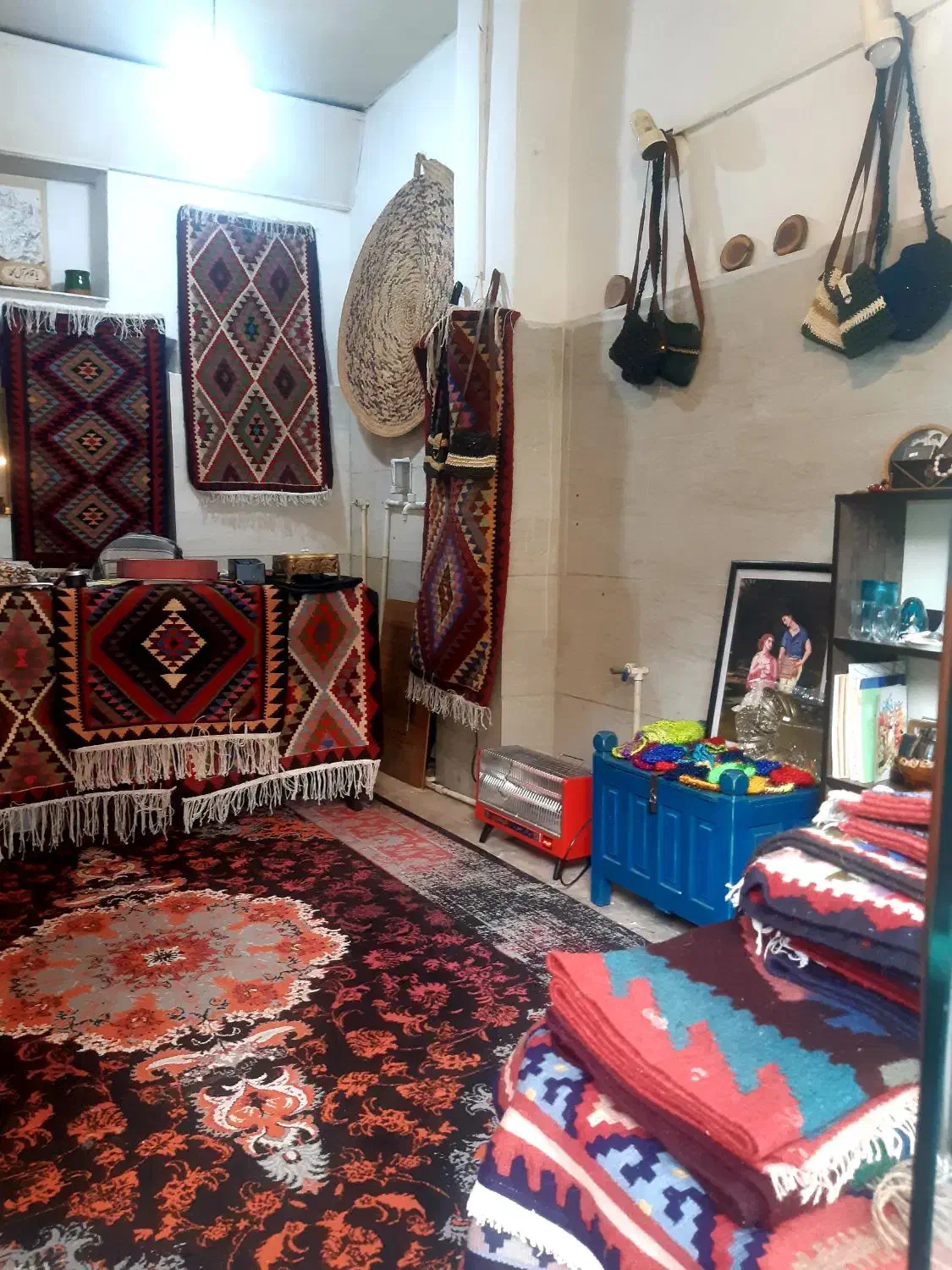 مشق نقش ،گلیم دستباف|گلیم، جاجیم، گبه|رشت, بازار|دیوار