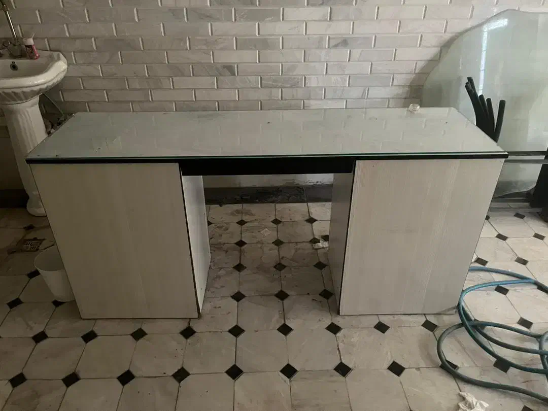 میزناخن|آرایشگاه و سالن‌های زیبایی|کاشان, درب جوشقان|دیوار