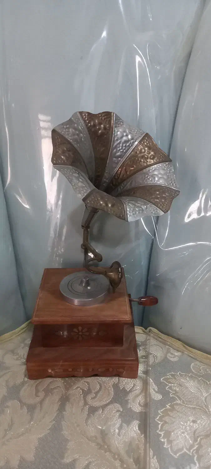 گرامافون تزیئنی|کلکسیون و سرگرمی|باوی, |دیوار