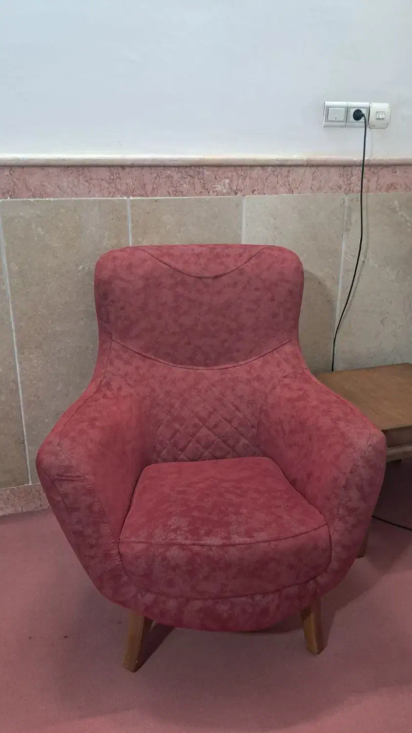 مبل ۷ نفره|مبلمان خانگی و میز عسلی|مشهد, کوشش|دیوار