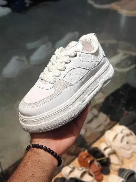 کتونی ونس برشکا لژدار سفید،سفید مشکی ۴۰ تا ۴۴|کیف، کفش، کمربند|کرج, حصارک بالا|دیوار