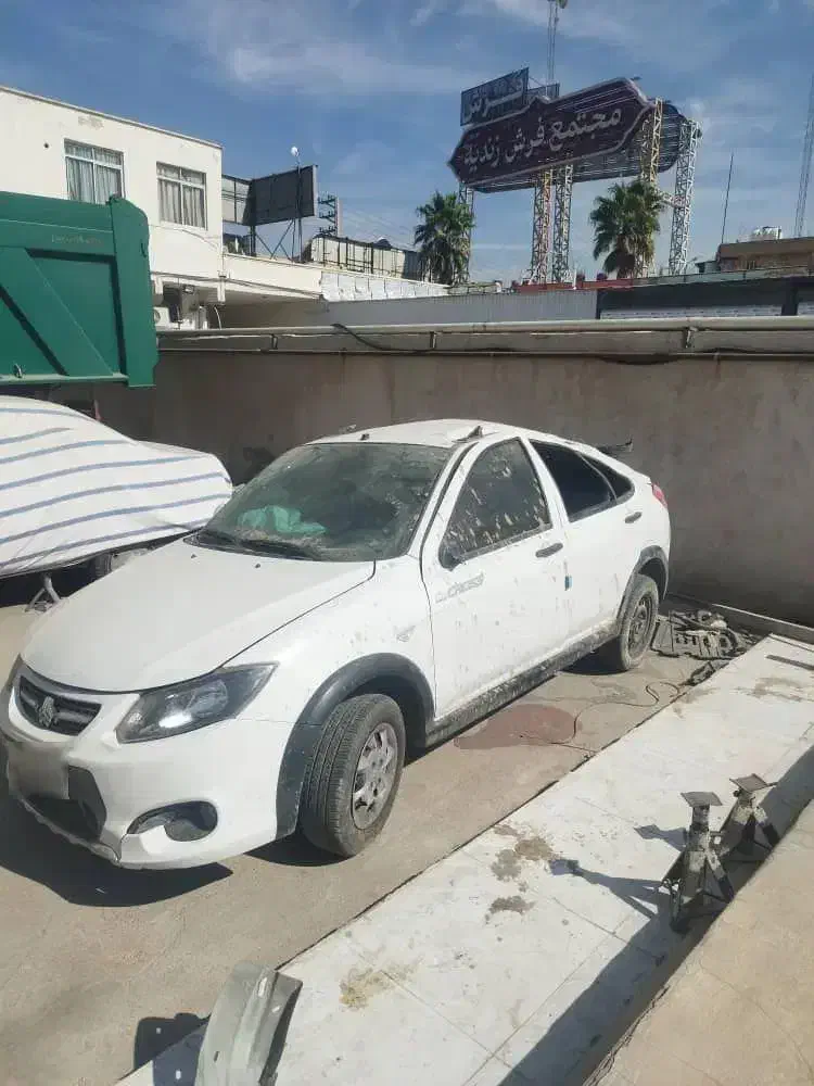 کوییک مدل آخر 99 تصادفی|خودرو سواری و وانت|شیراز, شهرک مخابرات|دیوار