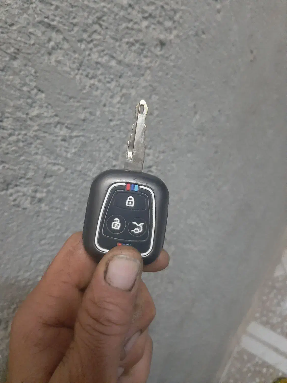 کلیدسمندپیداکردم|اشیا|برازجان, |دیوار