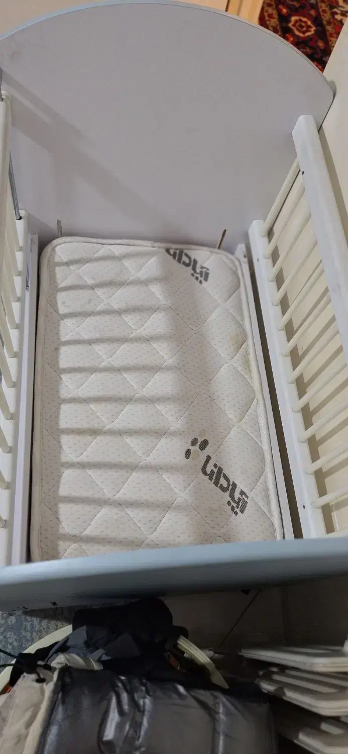 تخت کودک|تخت و صندلی بچه|تهران, استخر|دیوار