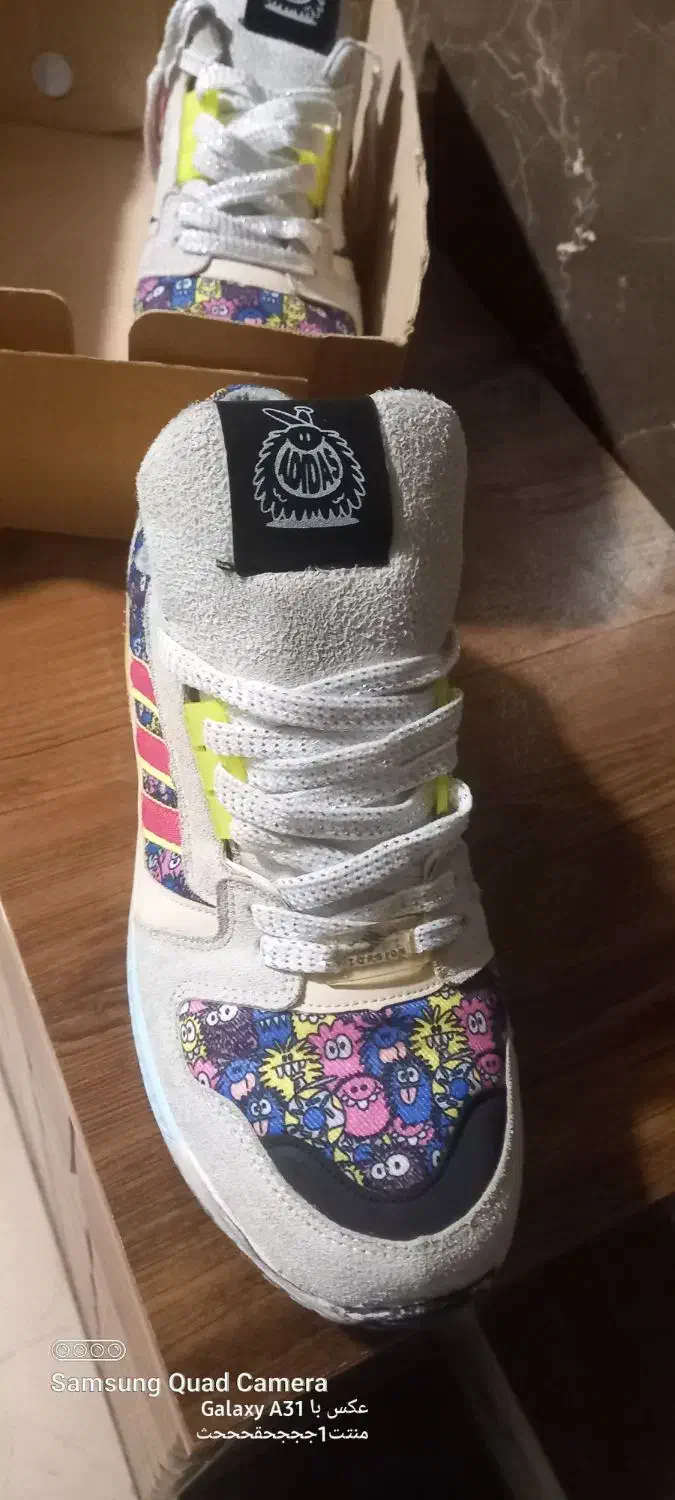 کتونی|کیف، کفش، کمربند|قم, نوقطار|دیوار