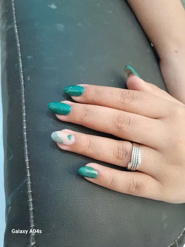 خدمات ناخن و میکاپ...|خدمات آرایشگری و زیبایی|زابل, |دیوار