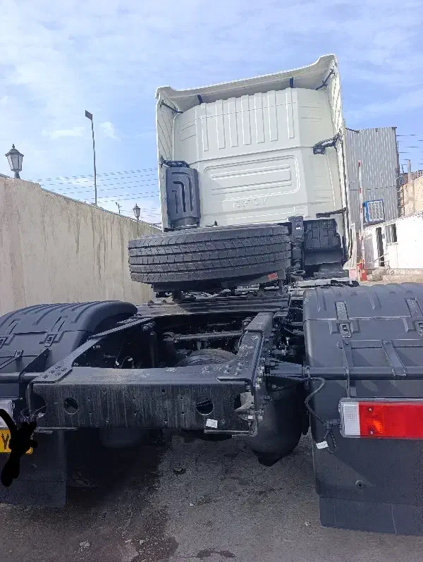 کشنده دانگ فنگ کا ال  KL|خودرو سنگین|اسلام‌شهر, شاطره|دیوار