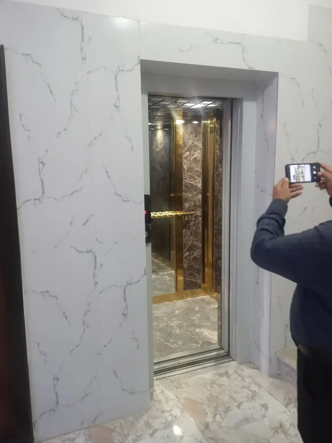 اشتهارد یک واحد آپارتمان|فروش آپارتمان|اشتهارد, |دیوار