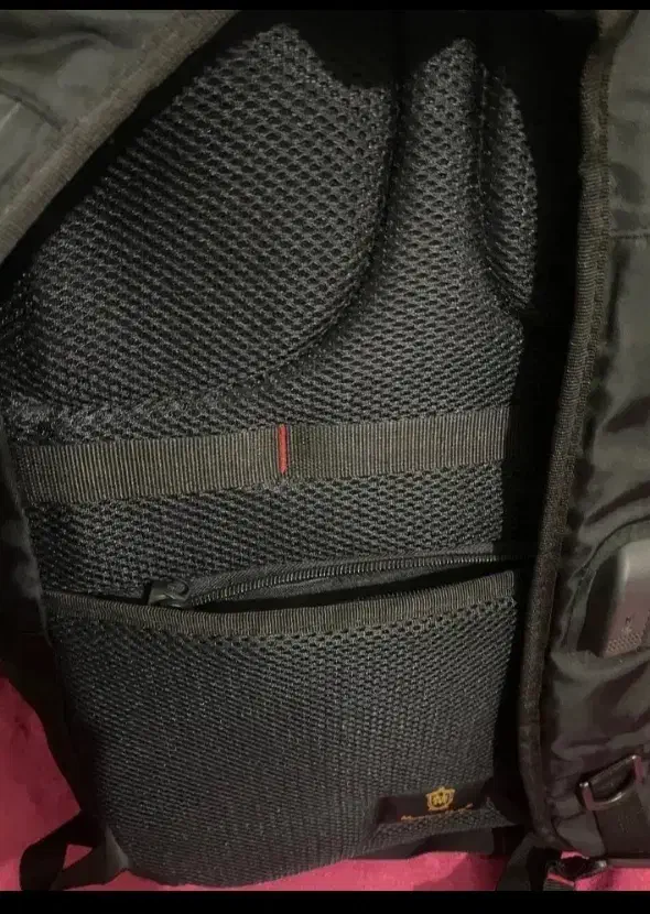 کوله بزرگ و جادار|کیف، کفش، کمربند|مشهد, کوشش|دیوار