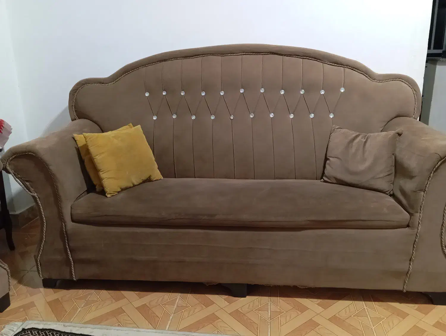 مبل راحتی سالم هفت نفره|مبلمان خانگی و میز عسلی|سیاهکل, |دیوار