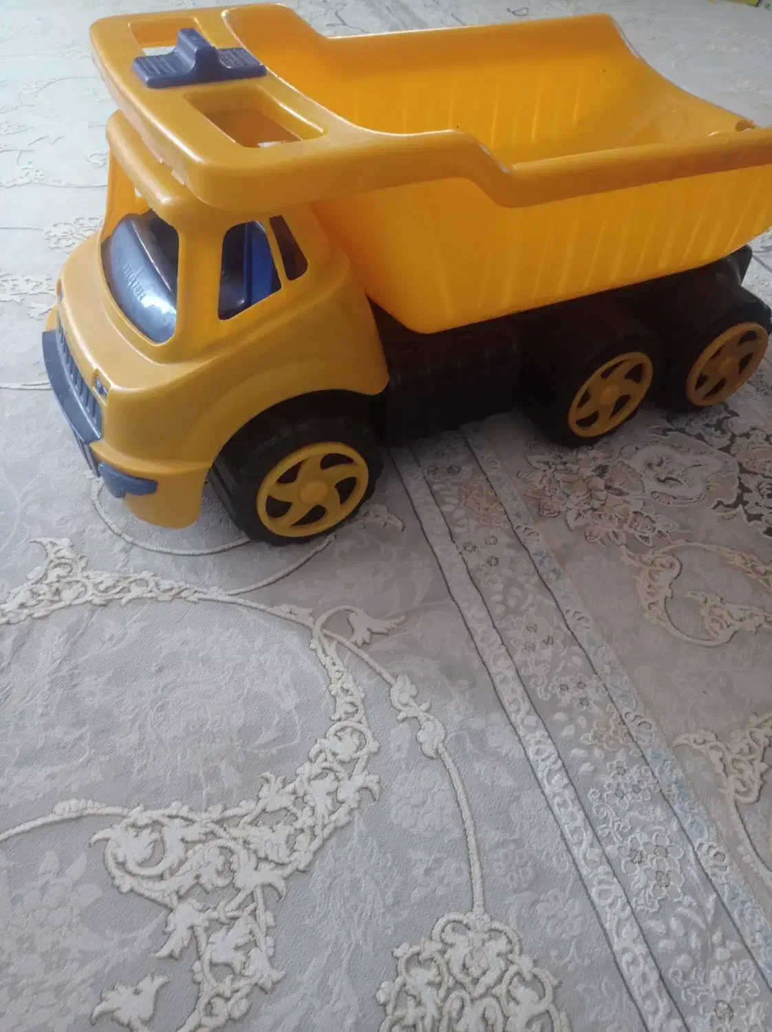 کامیون اسباب‌بازی بزرگ با کمک‌فنر  کیفیت عالی|اسباب‌‌بازی|خرمشهر, |دیوار